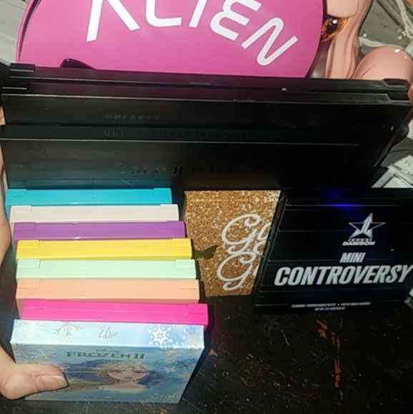 ♡Meet Your Posher♡ - Picture 4 of 4